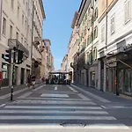 Homey I Teatro 아파트