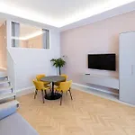 Homey I Teatro Apartment