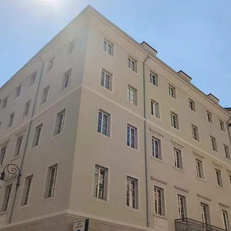 Teatro Exclusive 公寓 *